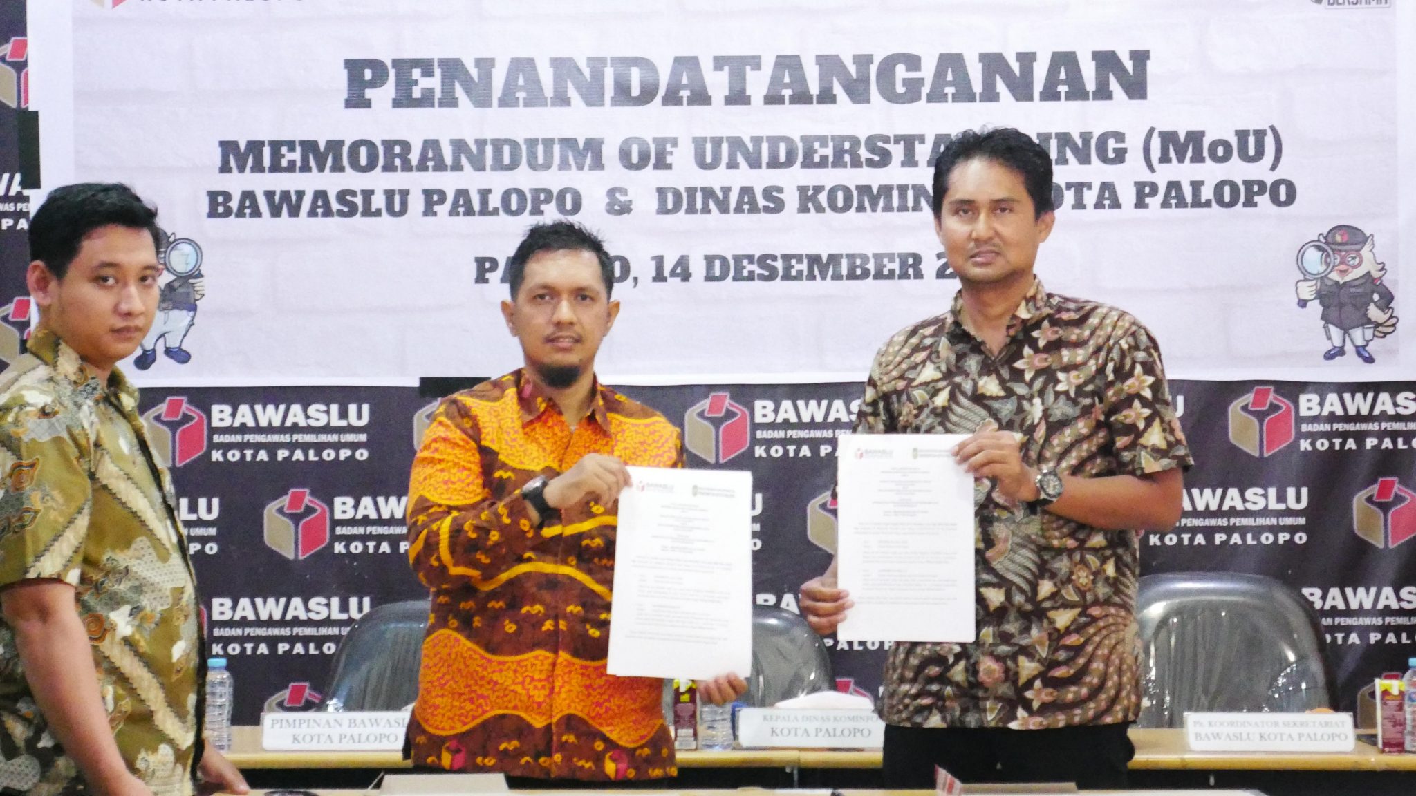 Publikasi Pemilu Bawaslu Dan Kominfo Palopo Teken MOU Online Luwu Raya