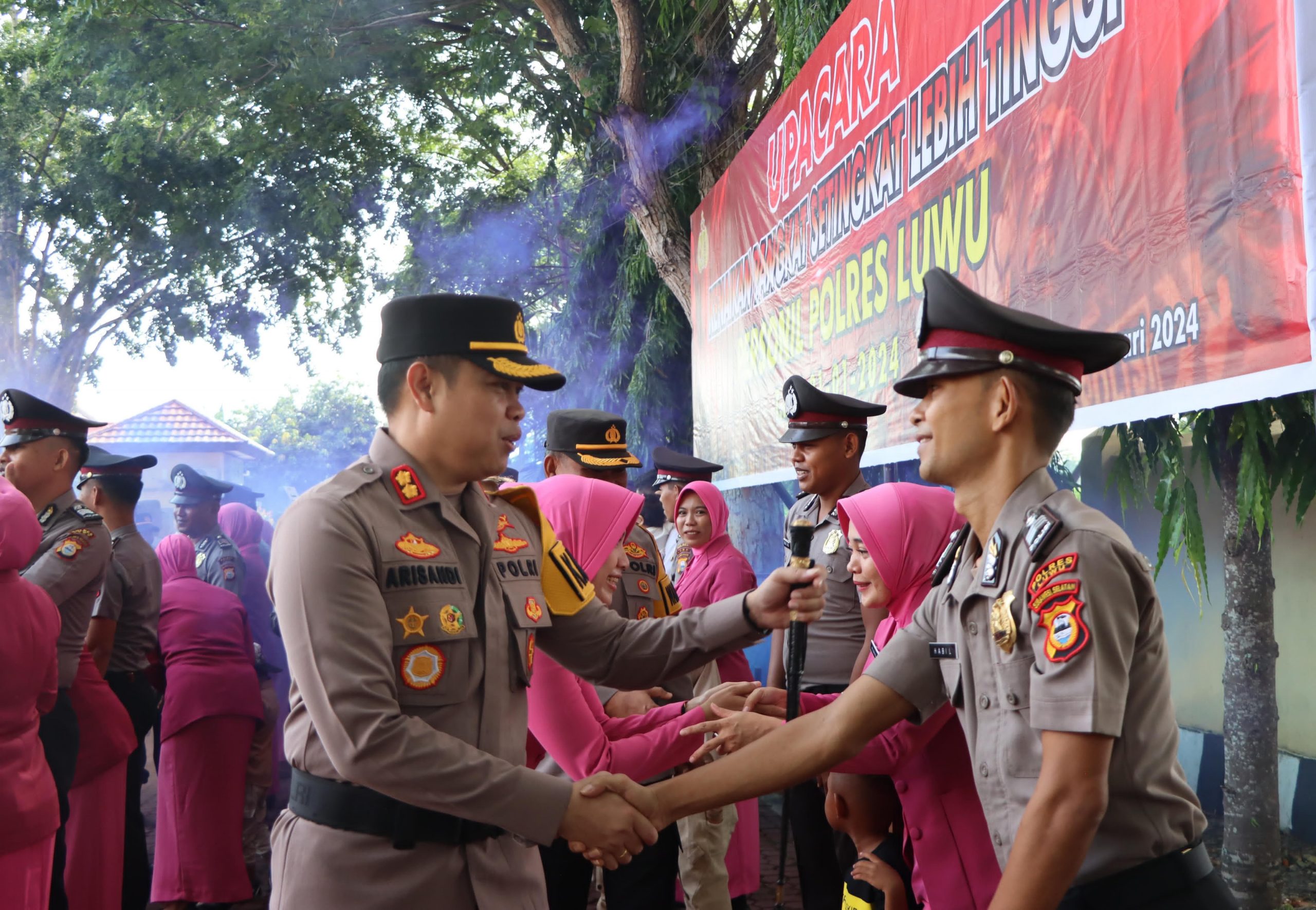 Awali Tahun Kapolres Luwu Pimpin Upacara Laporan Kenaikan Pangkat