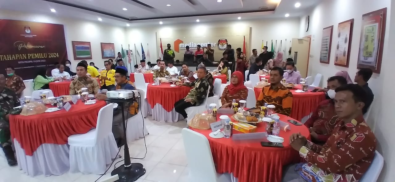 Resmi Luncurkan Tahapan Pemilu Kpu Palopo Gelar Nonton Bareng