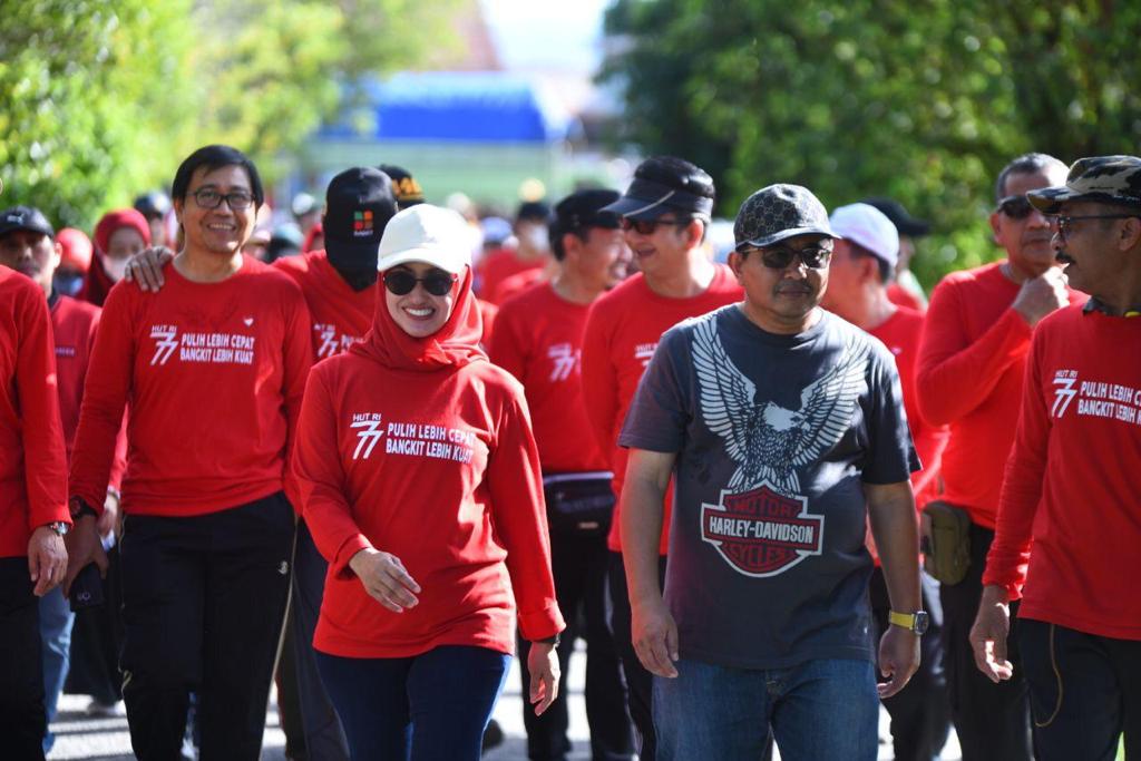 8 000 Peserta Ikuti Jalan Santai Hut Ke 77 Ri Indah Terima Kasih Para